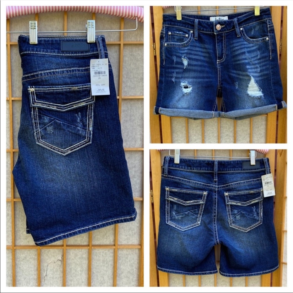 NWT Daytrip Distressed Embellished Jean Shorts SZ 26